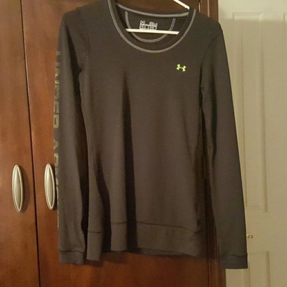 Long sleeve under armour shirt
